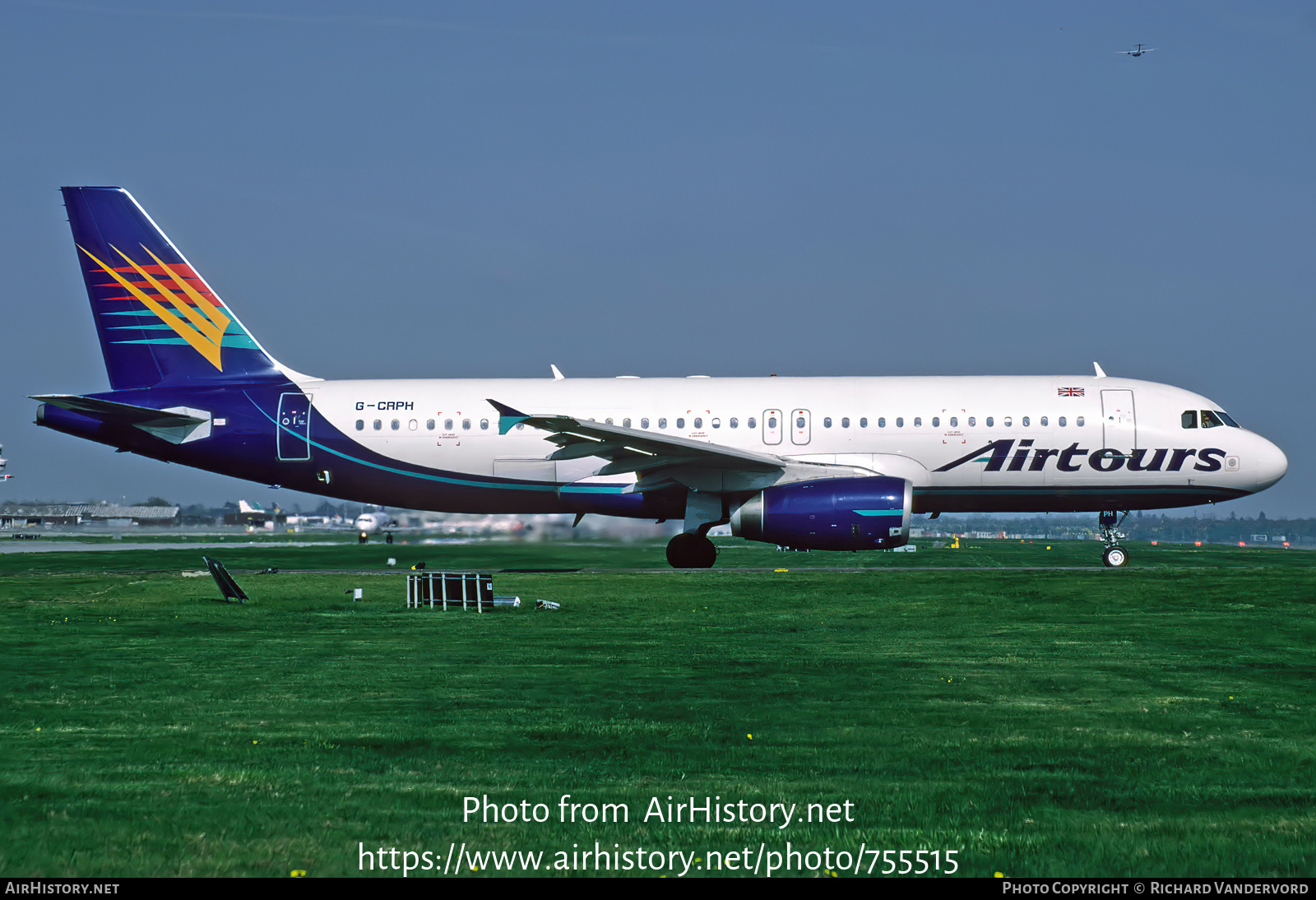 Aircraft Photo of G-CRPH | Airbus A320-231 | Airtours International | AirHistory.net #755515