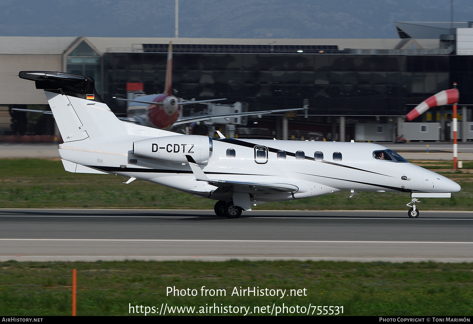 Aircraft Photo of D-CDTZ | Embraer EMB-505 Phenom 300 | AirHistory.net #755531