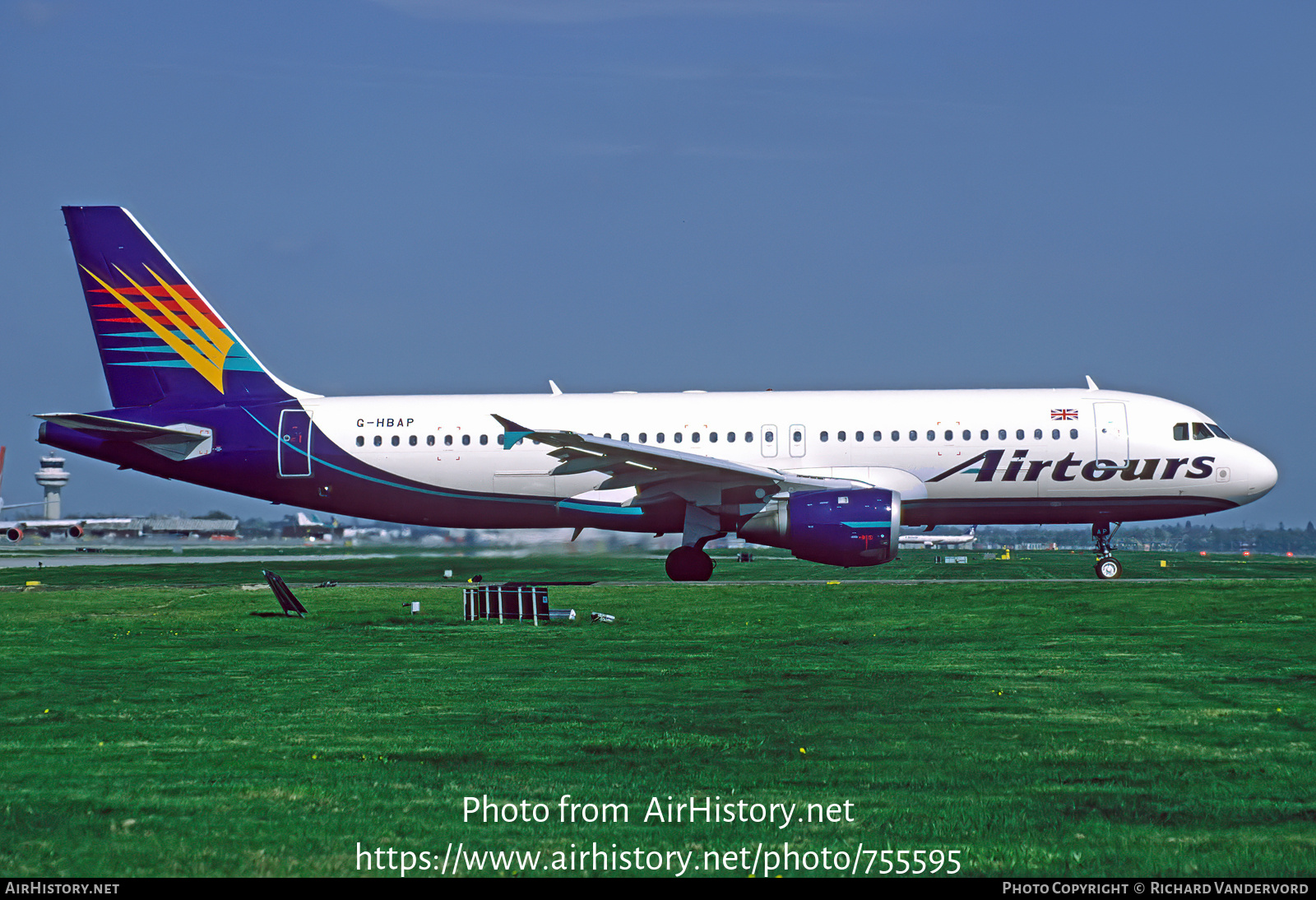 Aircraft Photo of G-HBAP | Airbus A320-211 | Airtours International | AirHistory.net #755595