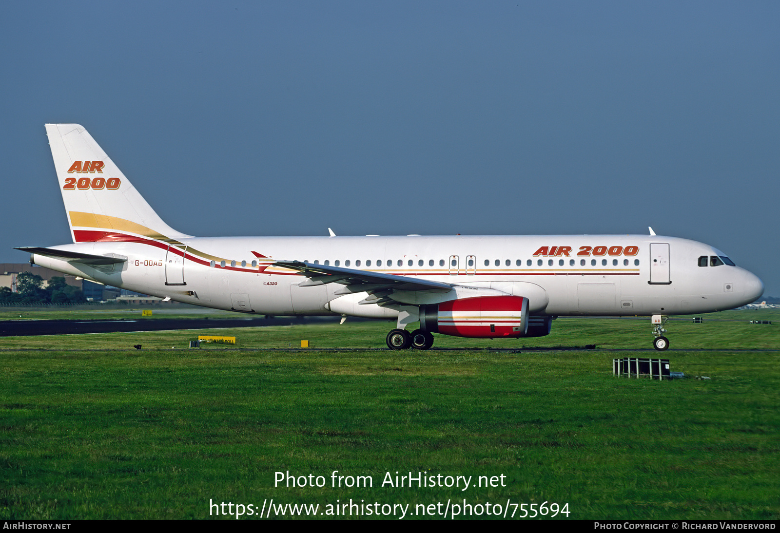 Aircraft Photo of G-OOAB | Airbus A320-231 | Air 2000 | AirHistory.net #755694