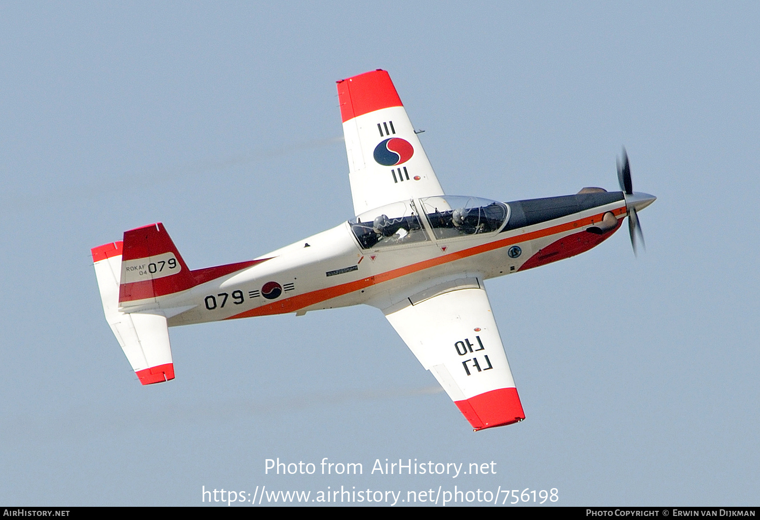 Aircraft Photo of 04-079 | Korea Aerospace KT-1 Woong-Bee | South Korea - Air Force | AirHistory.net #756198