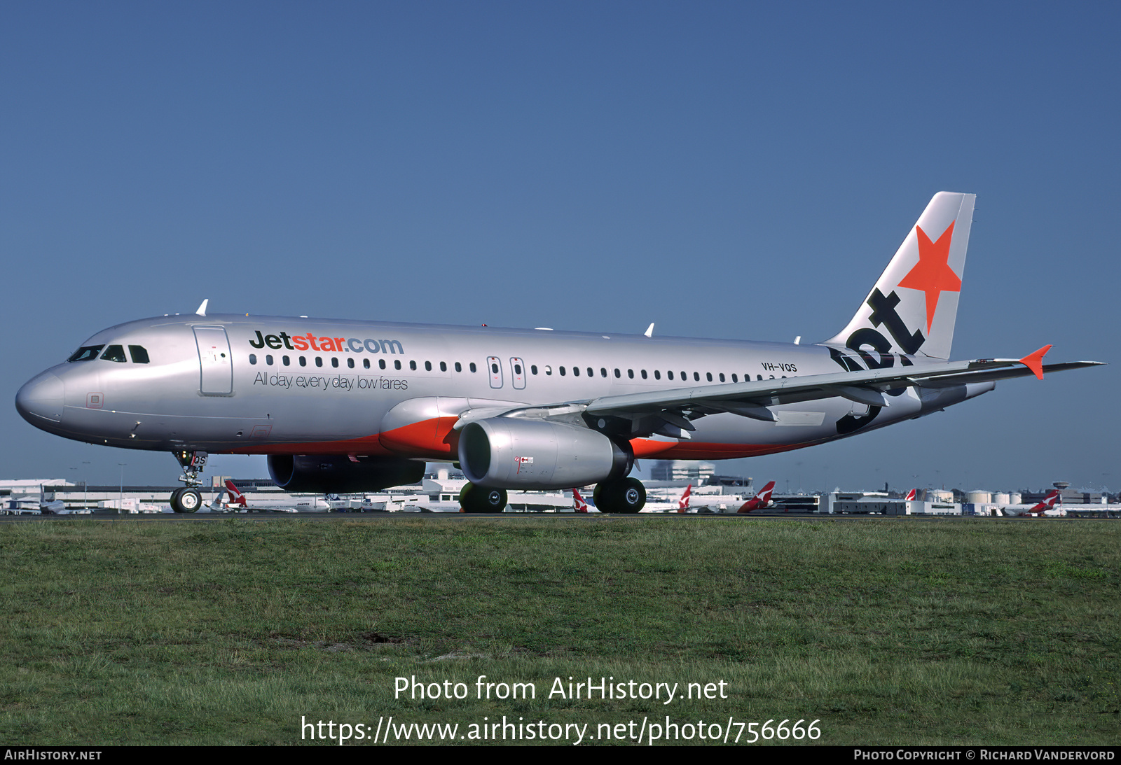 Aircraft Photo of VH-VQS | Airbus A320-232 | Jetstar Airways | AirHistory.net #756666