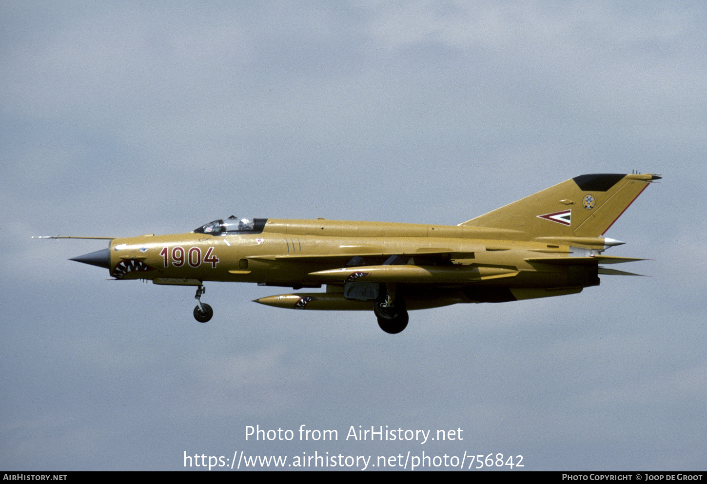 Aircraft Photo of 1904 | Mikoyan-Gurevich MiG-21bis | Hungary - Air Force | AirHistory.net #756842