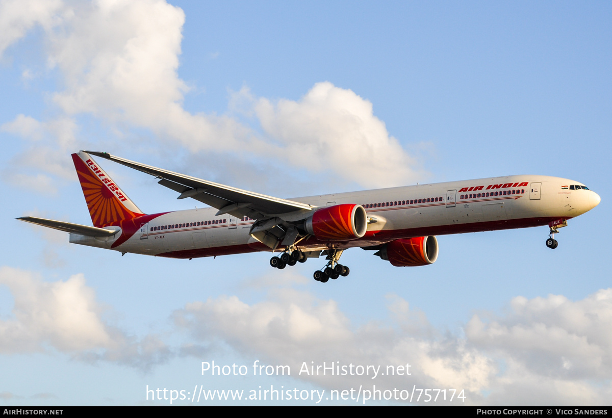 Aircraft Photo of VT-ALK | Boeing 777-337/ER | Air India | AirHistory.net #757174