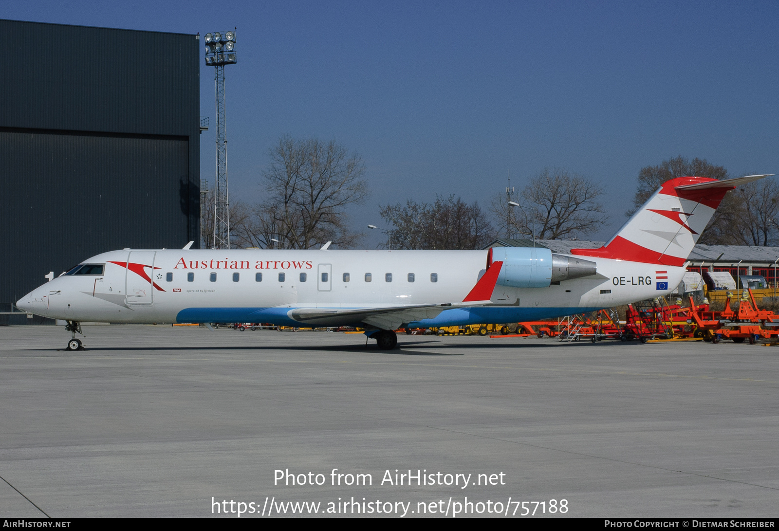 Aircraft Photo of OE-LRG | Canadair CRJ-100LR (CL-600-2B19) | Austrian Arrows | AirHistory.net #757188