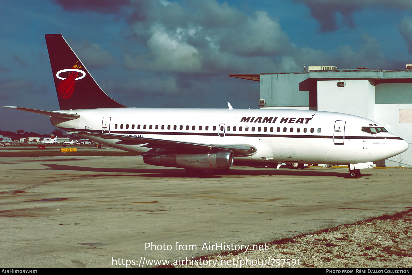 Aircraft Photo of N206AU | Boeing 737-201 | Miami Heat | AirHistory.net #757591