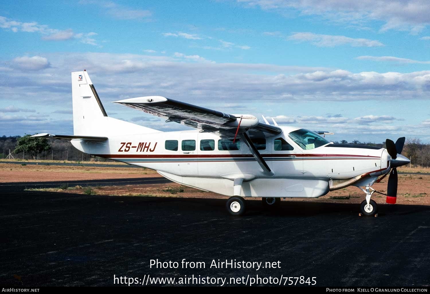 Aircraft Photo of ZS-MHJ | Cessna 208 Caravan I | South Africa - Air Force | AirHistory.net #757845