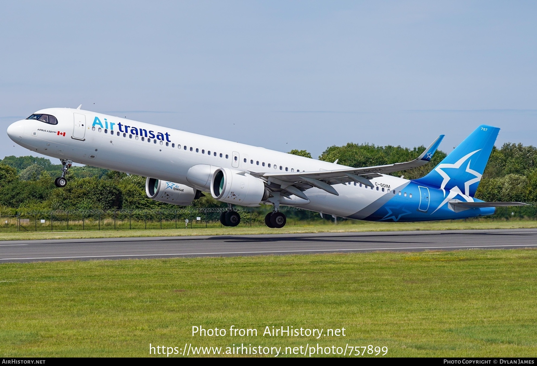 Aircraft Photo of C-GOIM | Airbus A321-271NX | Air Transat | AirHistory.net #757899