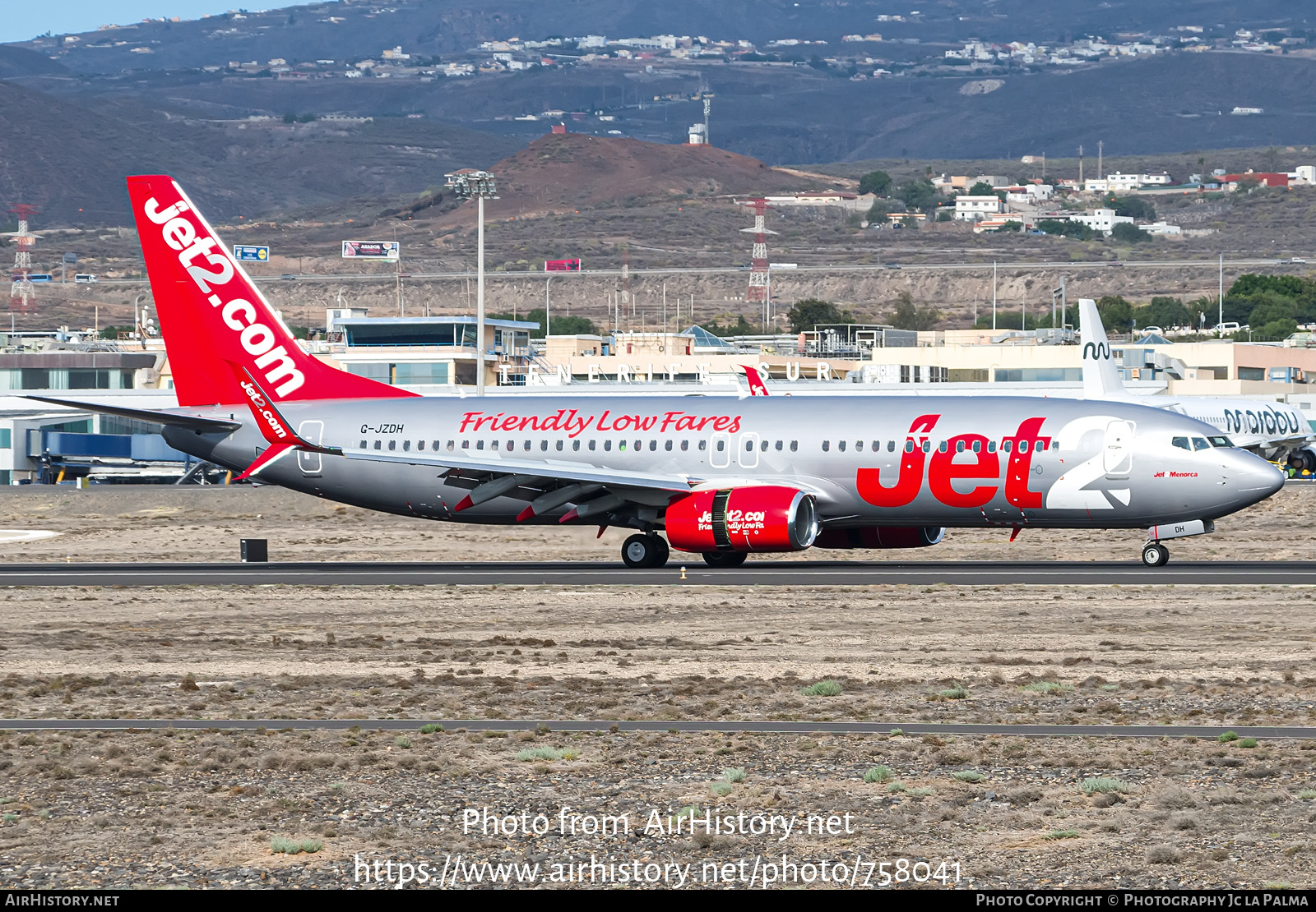 Aircraft Photo of G-JZDH | Boeing 737-8AL | Jet2 | AirHistory.net #758041