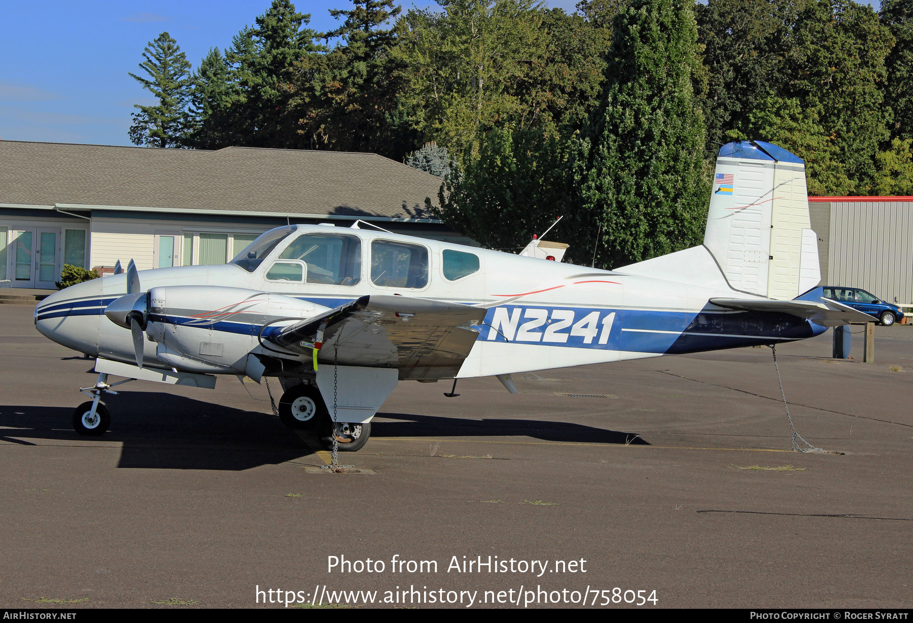 Aircraft Photo of N2241 | Beech B95 Travel Air | AirHistory.net #758054