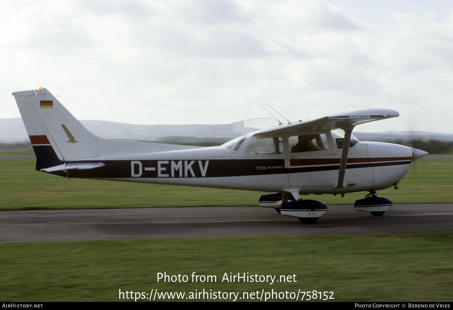 Aircraft Photo of D-EMKV | Reims F172N Skyhawk II | AirHistory.net #758152