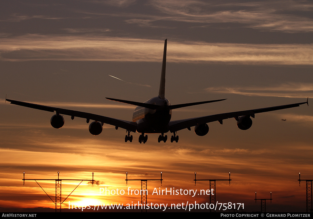 Aircraft Photo of 9V-SKH | Airbus A380-841 | Singapore Airlines | AirHistory.net #758171