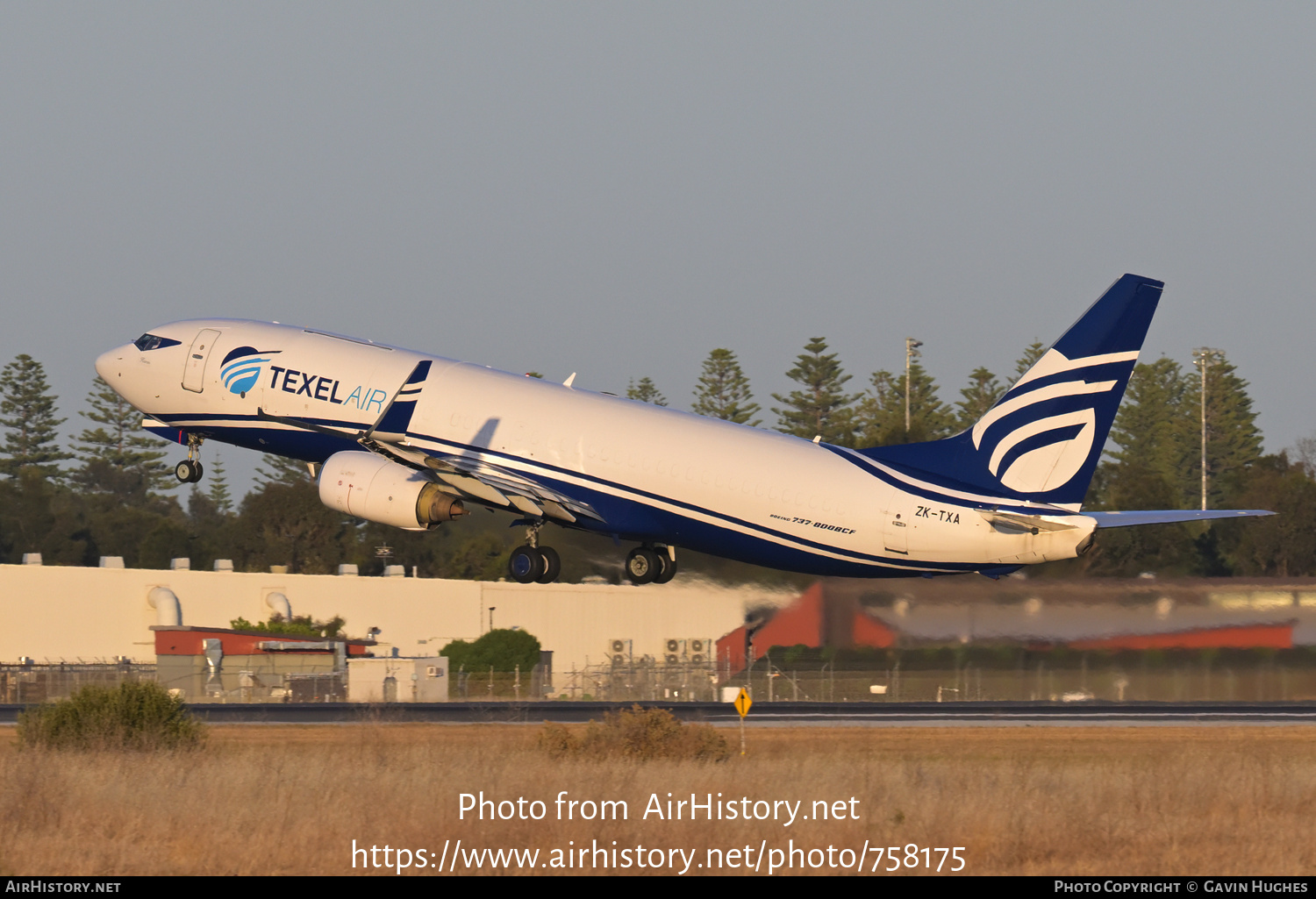 Aircraft Photo of ZK-TXA | Boeing 737-8BK/BCF | Texel Air | AirHistory.net #758175