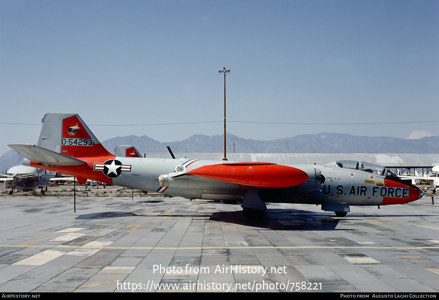 Aircraft Photo of 55-4293 / 0-54293 | Martin EB-57E Canberra | USA - Air Force | AirHistory.net #758221