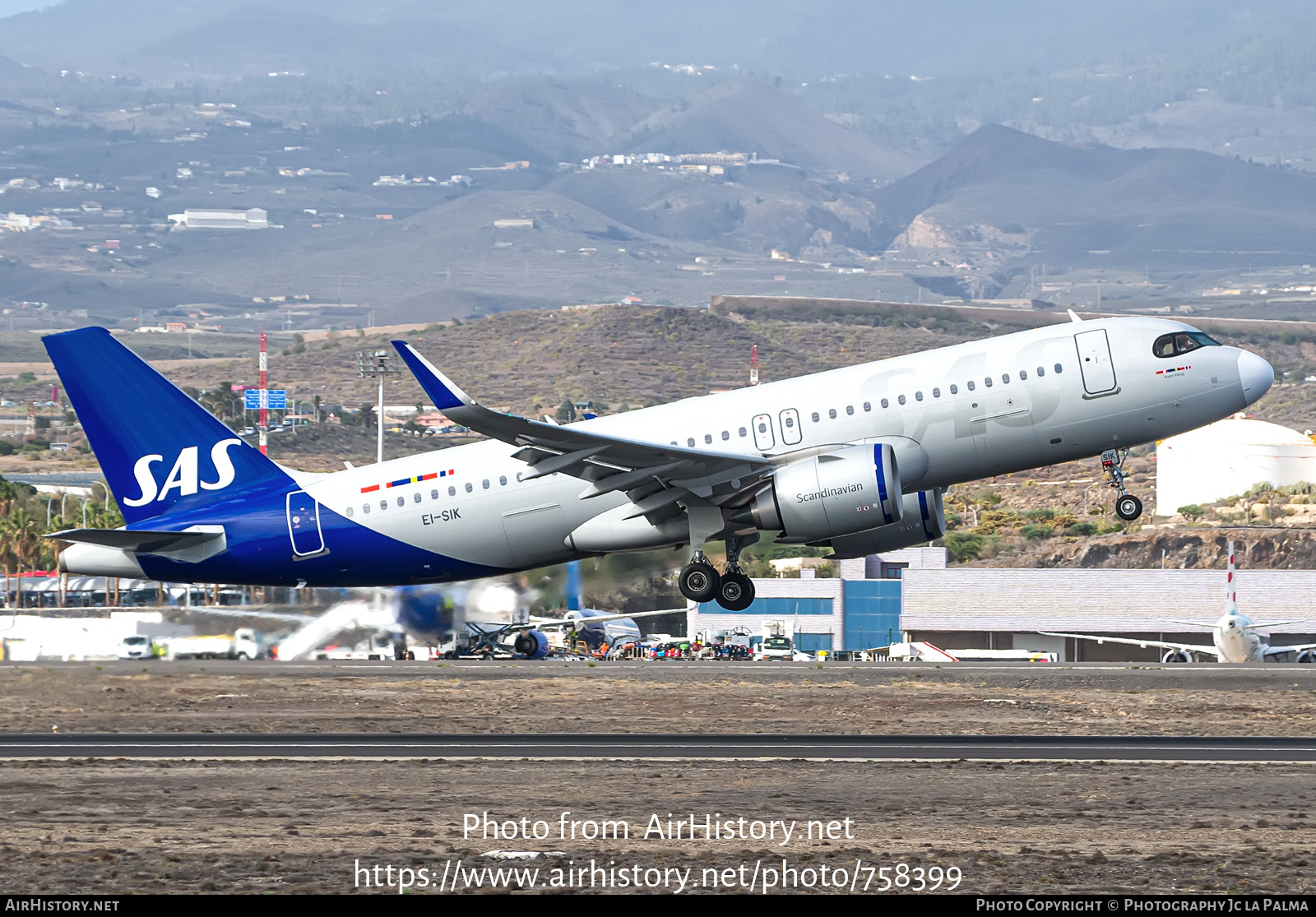 Aircraft Photo of EI-SIK | Airbus A320-251N | Scandinavian Airlines - SAS | AirHistory.net #758399