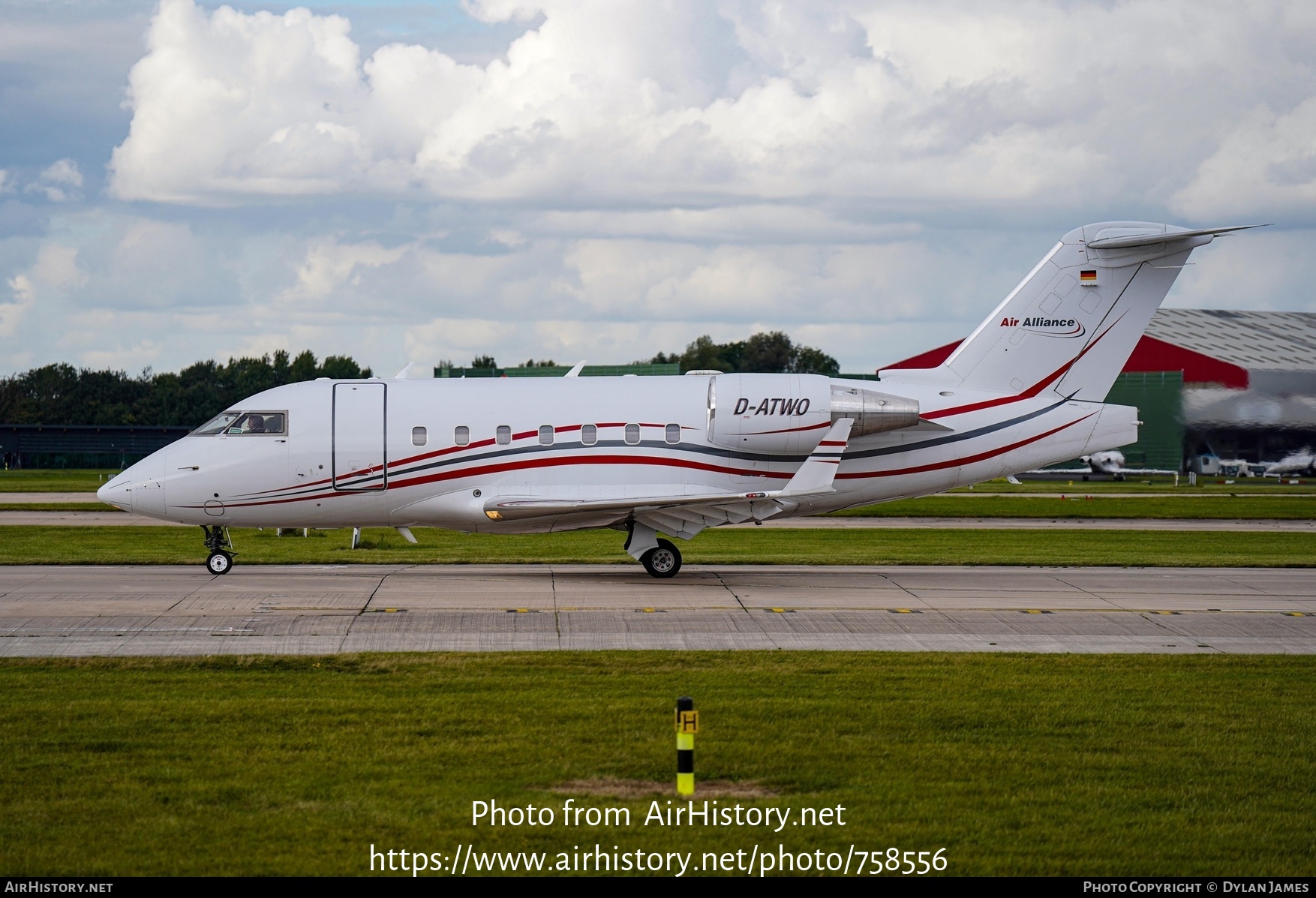 Aircraft Photo of D-ATWO | Bombardier Challenger 604 (CL-600-2B16) | Air Alliance | AirHistory.net #758556