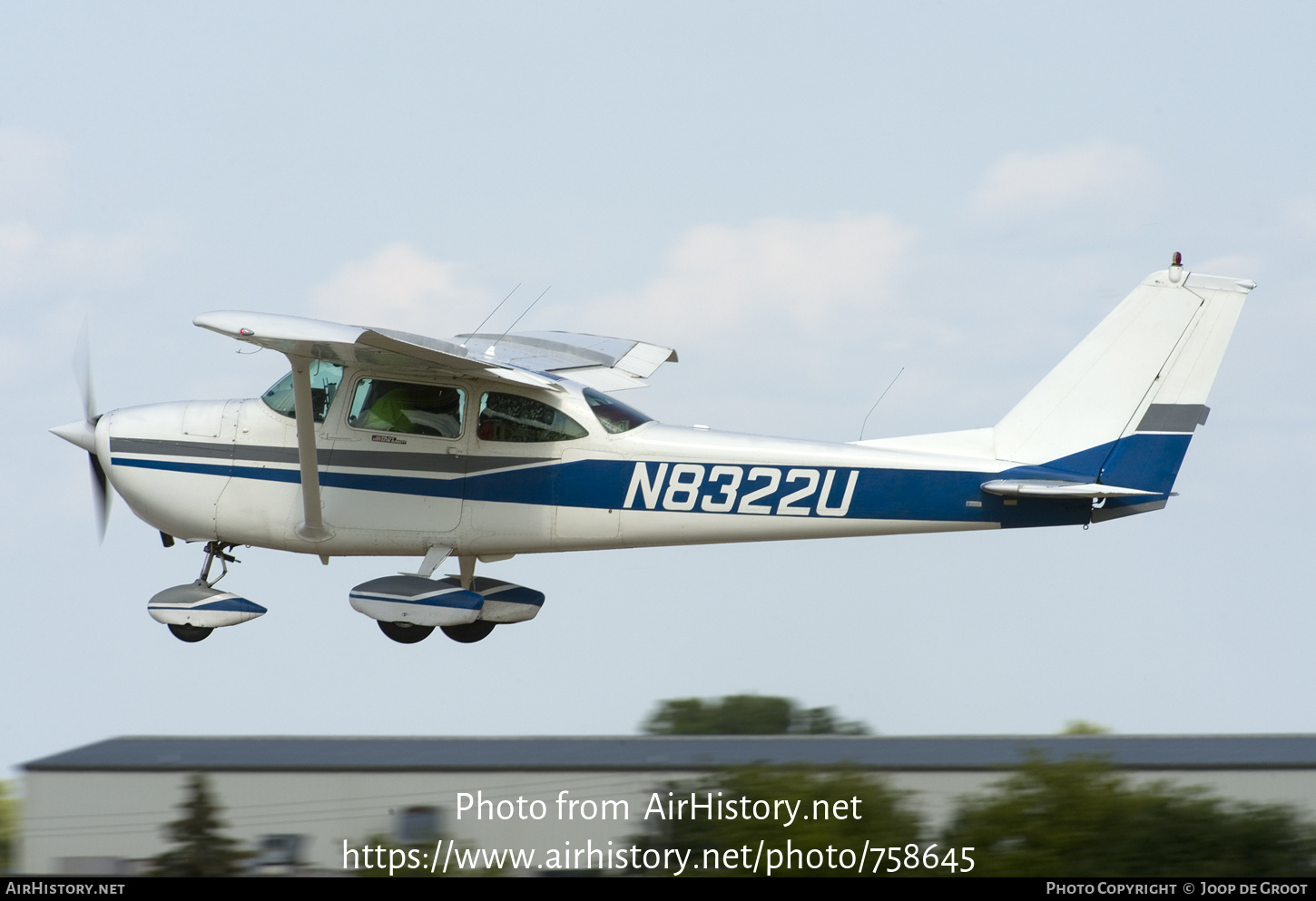 Aircraft Photo of N8322U | Cessna 172F Skyhawk | AirHistory.net #758645