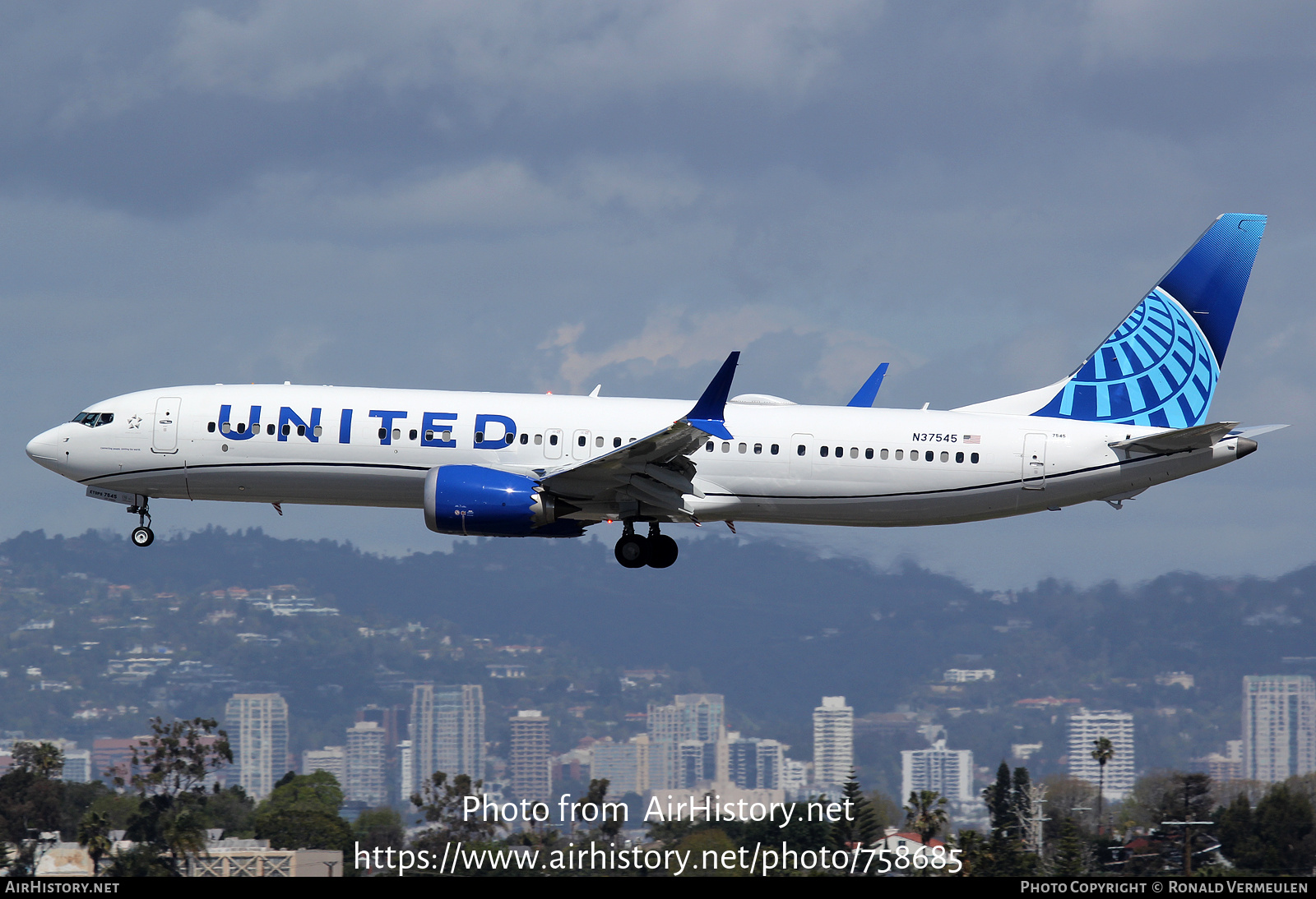 Aircraft Photo of N37545 | Boeing 737-9 Max 9 | United Airlines | AirHistory.net #758685