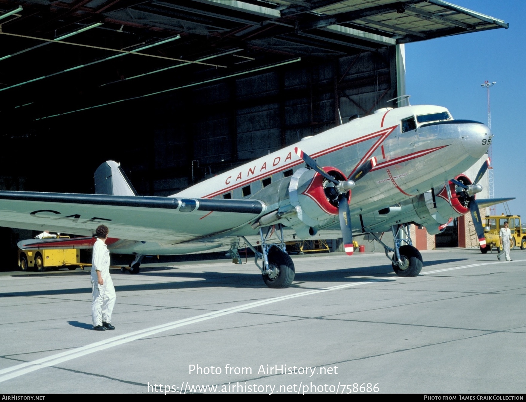 Aircraft Photo of 12951 | Douglas DC-3 III | Canada - Air Force | AirHistory.net #758686