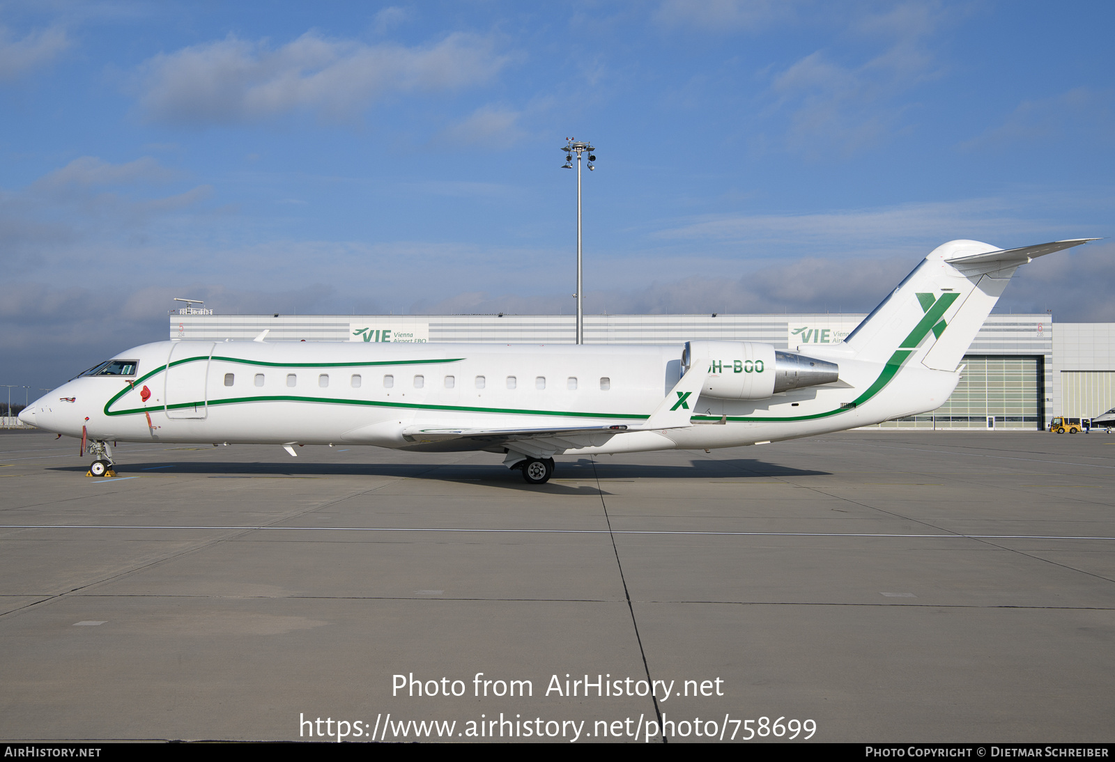 Aircraft Photo of 9H-BOO | Bombardier Challenger 850 (CRJ-200SE/CL-600-2B19) | AirX Charter | AirHistory.net #758699