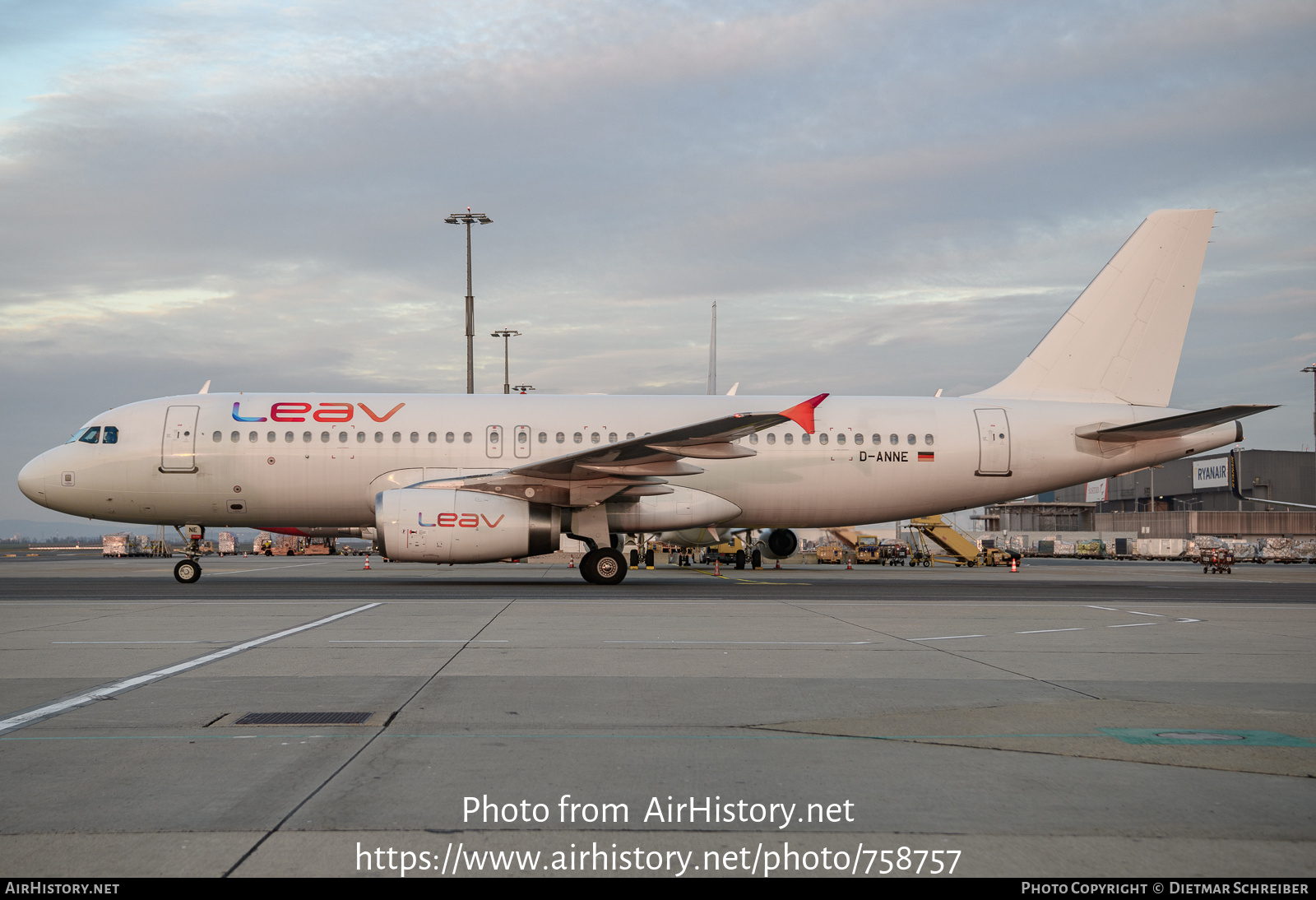 Aircraft Photo of D-ANNE | Airbus A320-232 | Leav Aviation | AirHistory.net #758757