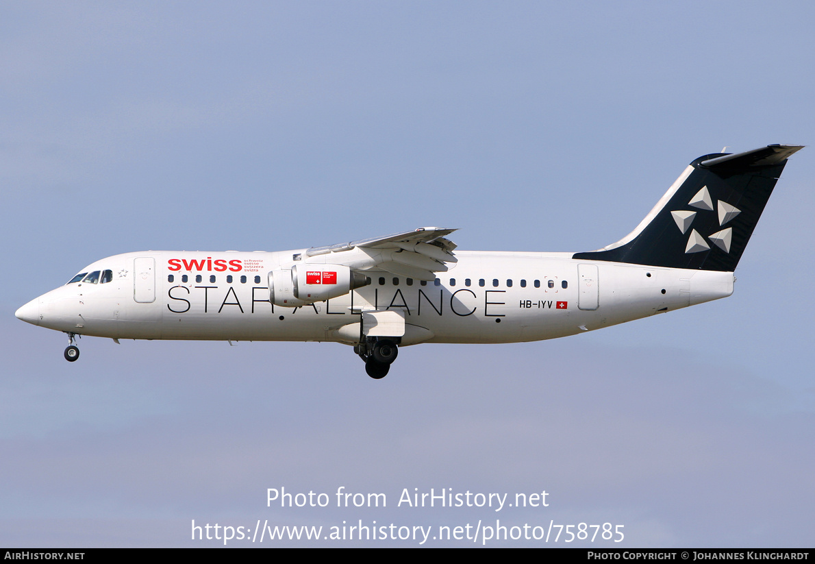 Aircraft Photo of HB-IYV | BAE Systems Avro 146-RJ100 | Swiss International Air Lines | AirHistory.net #758785