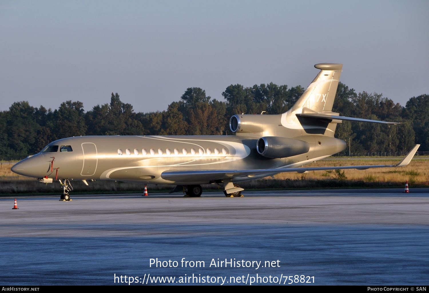 Aircraft Photo of N7X | Dassault Falcon 7X | AirHistory.net #758821