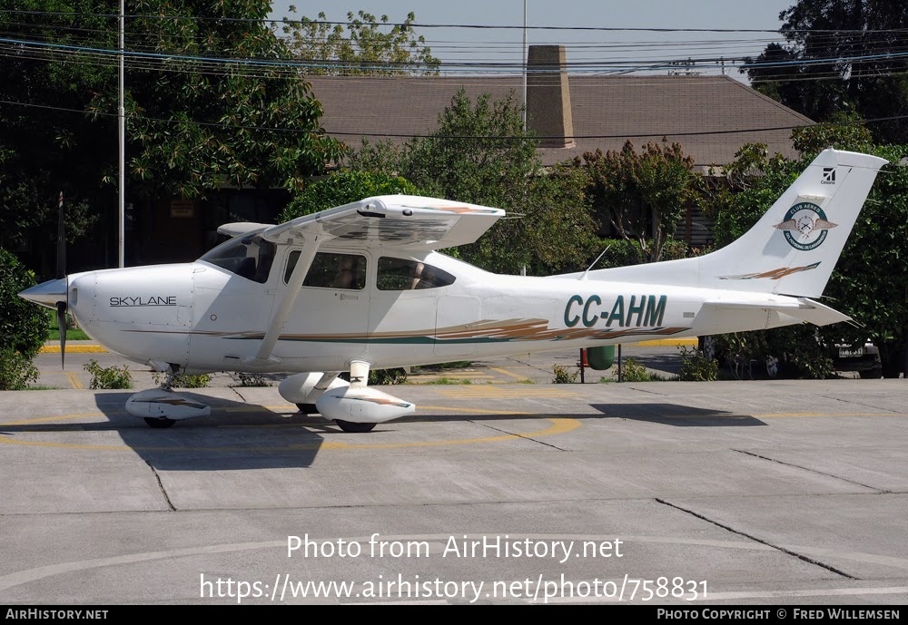 Aircraft Photo of CC-AHM | Cessna 182T Skylane | Club Aereo del Personal de Carabineros | AirHistory.net #758831