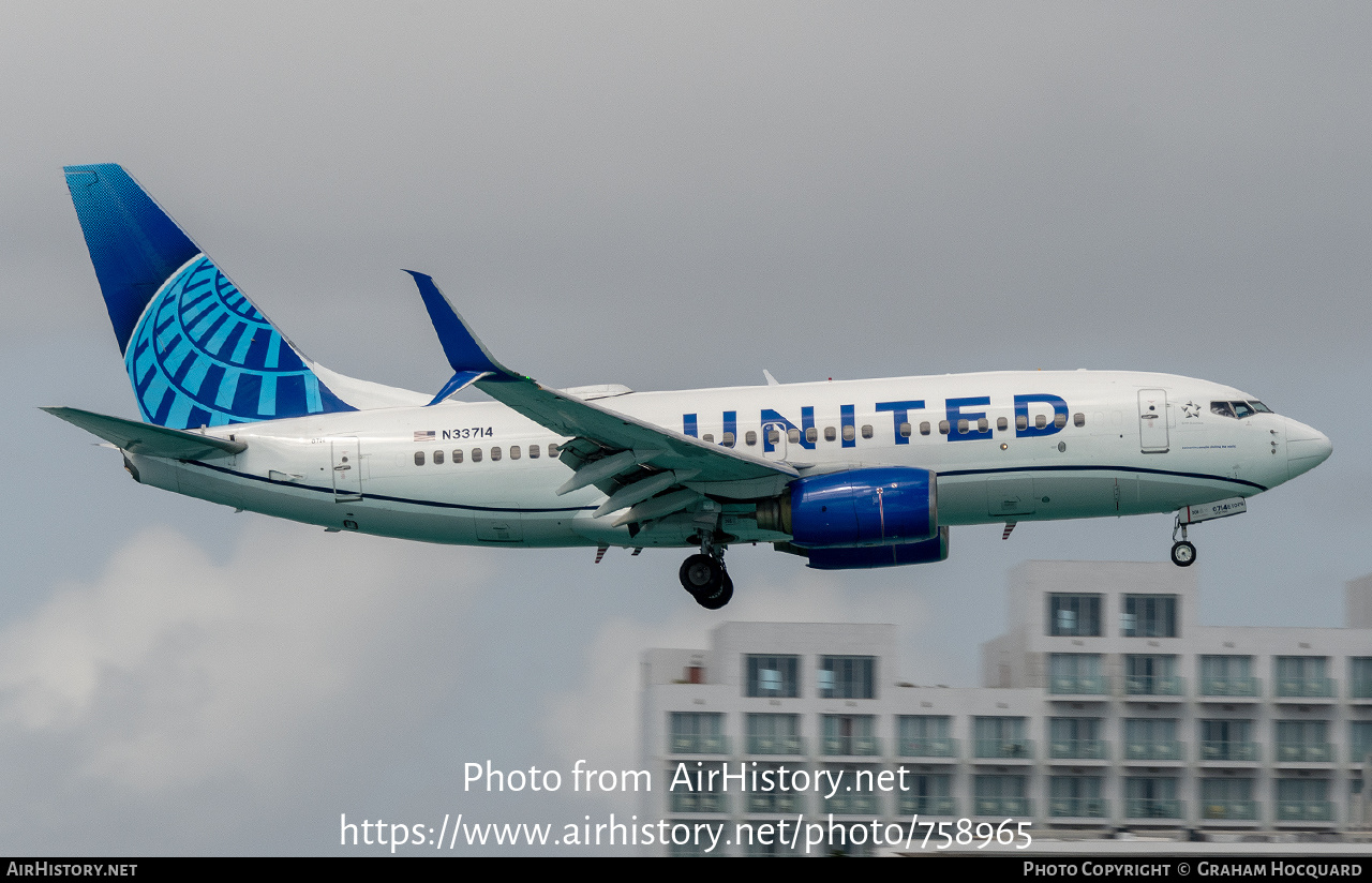 Aircraft Photo of N33714 | Boeing 737-724 | United Airlines | AirHistory.net #758965