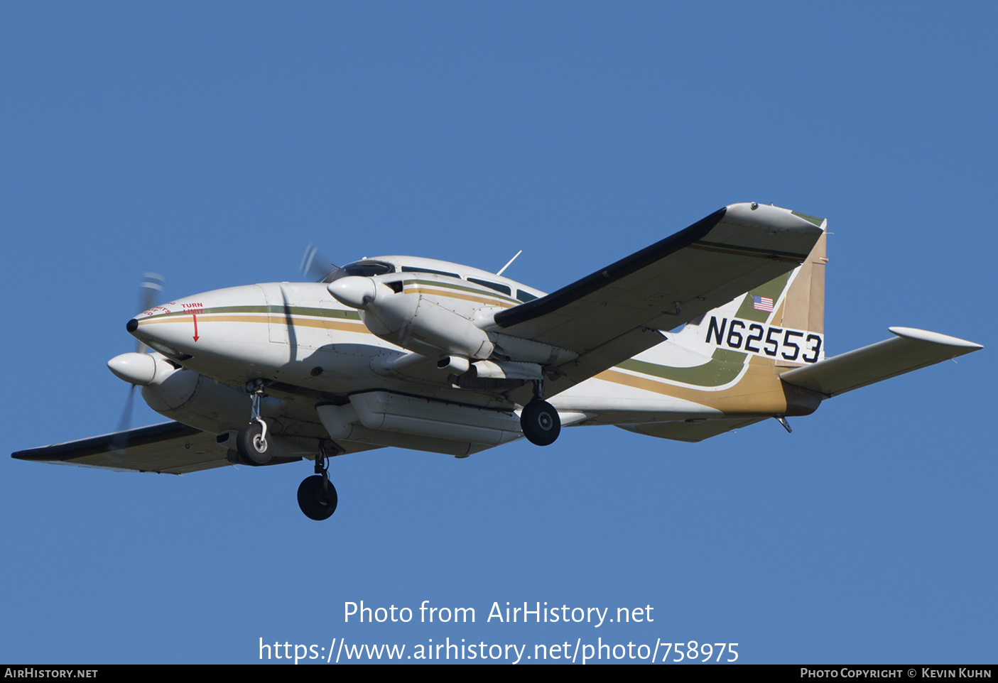 Aircraft Photo of N62553 | Piper PA-23-250 Aztec F | AirHistory.net #758975