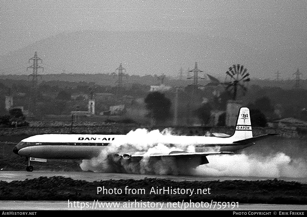 Aircraft Photo of G-APZM | De Havilland D.H. 106 Comet 4B | Dan-Air London | AirHistory.net #759191