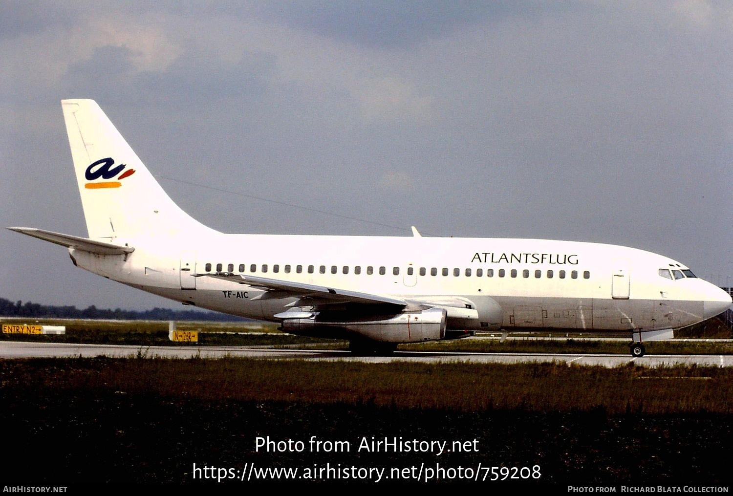 Aircraft Photo of TF-AIC | Boeing 737-205/Adv | Atlantsflug | AirHistory.net #759208