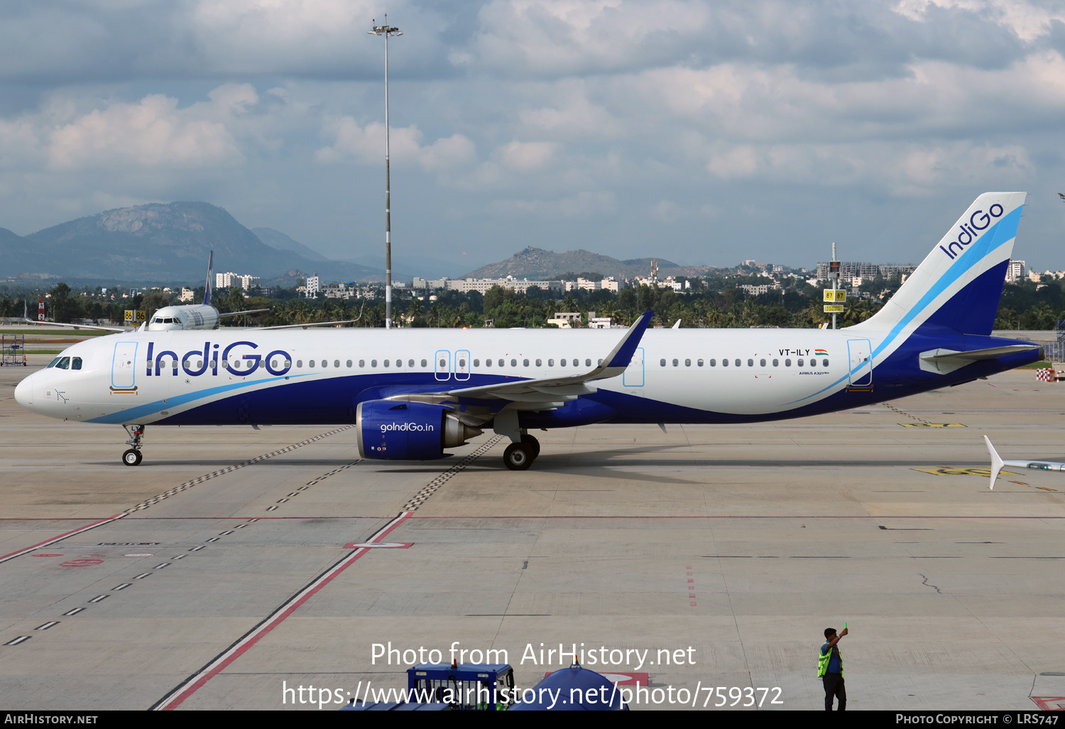 Aircraft Photo of VT-ILY | Airbus A321-252NX | IndiGo | AirHistory.net #759372