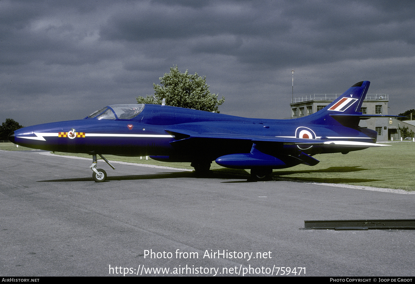 Aircraft Photo of XL571 | Hawker Hunter T7 | UK - Air Force | AirHistory.net #759471