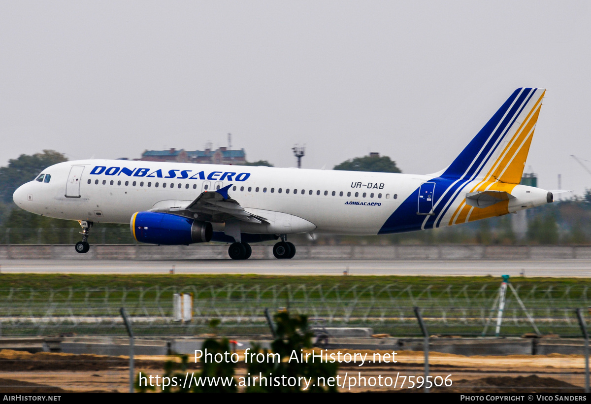 Aircraft Photo of UR-DAB | Airbus A320-231 | Donbassaero | AirHistory.net #759506