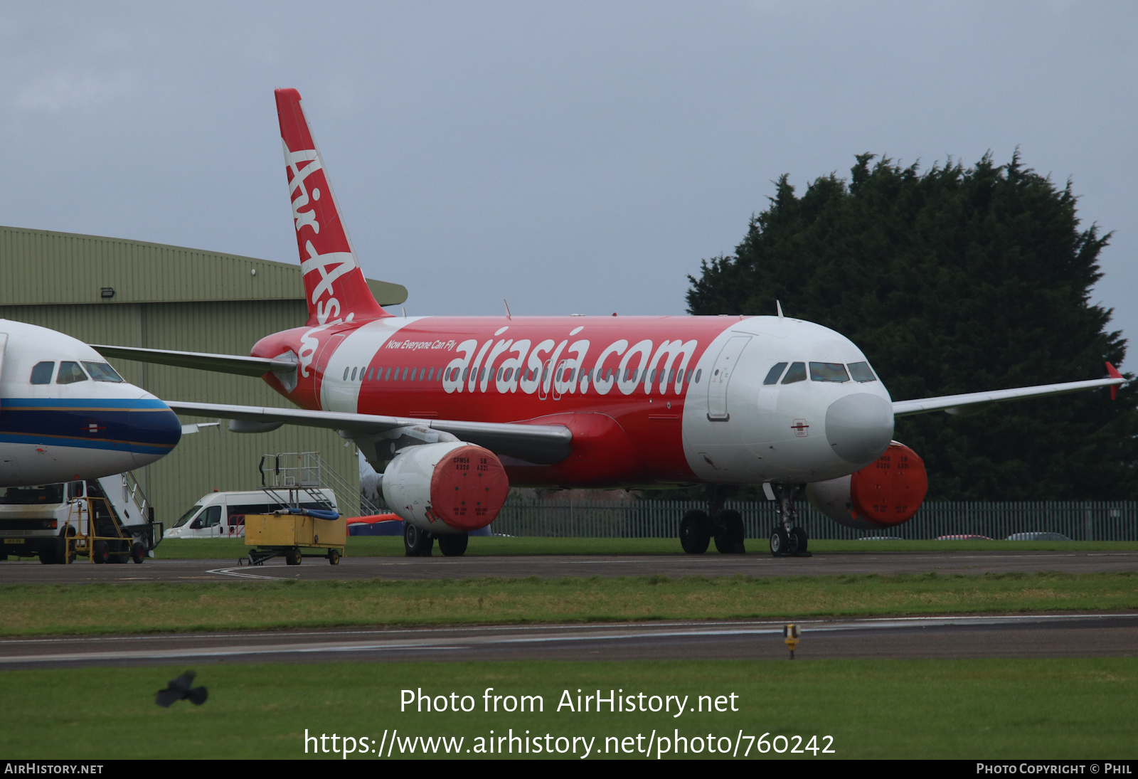 Aircraft Photo of M-ABTG | Airbus A320-216 | AirAsia | AirHistory.net #760242