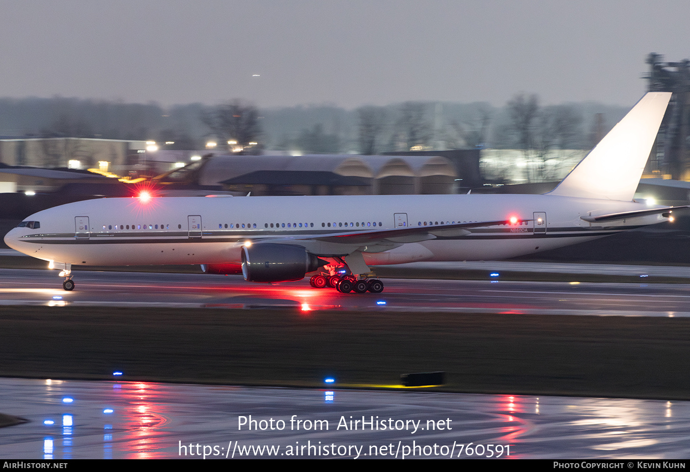 Aircraft Photo of N860DA | Boeing 777-232/ER | AirHistory.net #760591