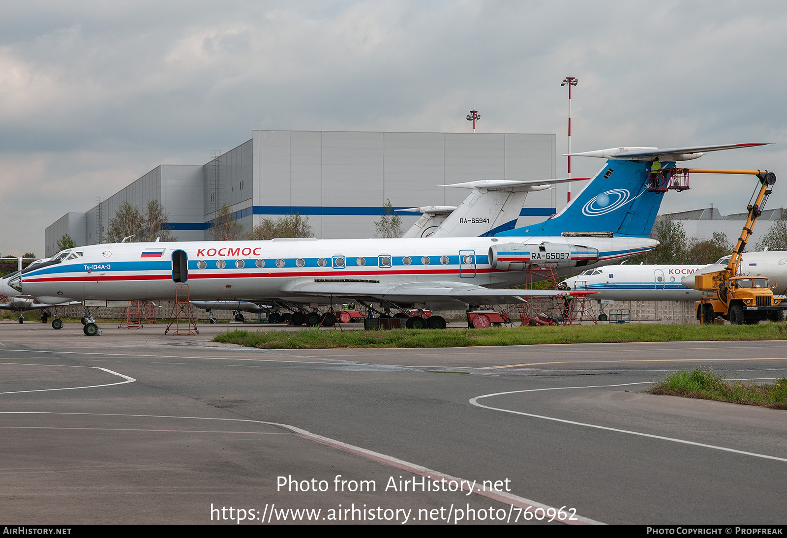 Aircraft Photo of RA-65097 | Tupolev Tu-134AK | Kosmos Airlines | AirHistory.net #760962