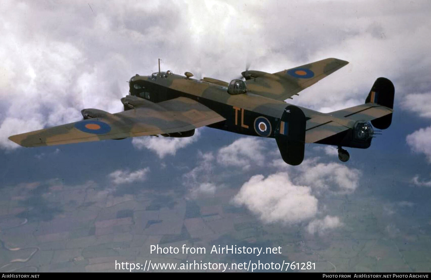 Aircraft Photo of W7676 | Handley Page HP-59 Halifax B2 | UK - Air Force | AirHistory.net #761281