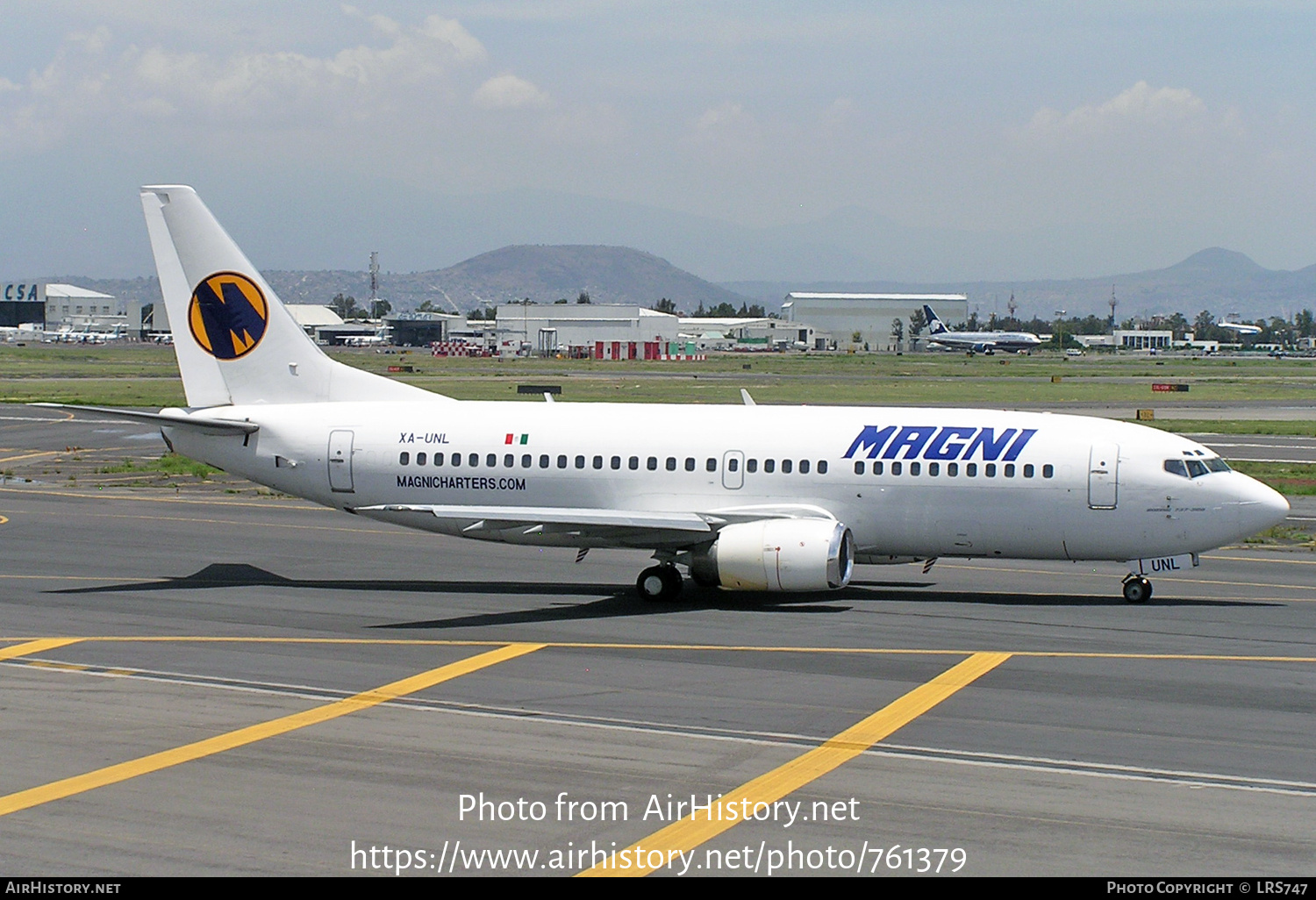 Aircraft Photo of XA-UNL | Boeing 737-322 | Magnicharters | AirHistory.net #761379