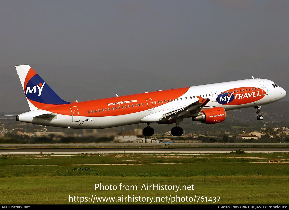 Aircraft Photo of G-NIKO | Airbus A321-211 | MyTravel Airways | AirHistory.net #761437