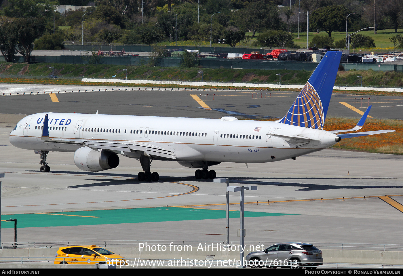 Aircraft Photo of N57864 | Boeing 757-33N | United Airlines | AirHistory.net #761613