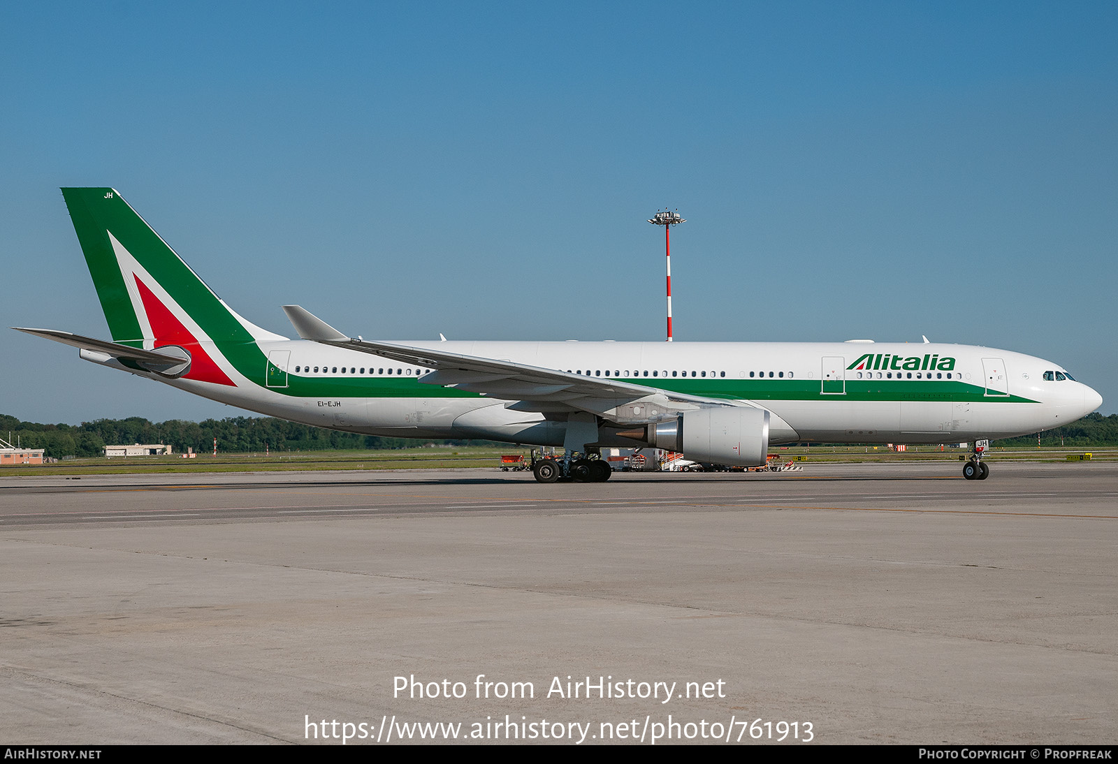 Aircraft Photo of EI-EJH | Airbus A330-202 | Alitalia | AirHistory.net #761913