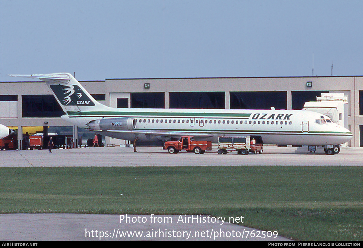 Aircraft Photo of N921L | McDonnell Douglas DC-9-32 | Ozark Air Lines | AirHistory.net #762509