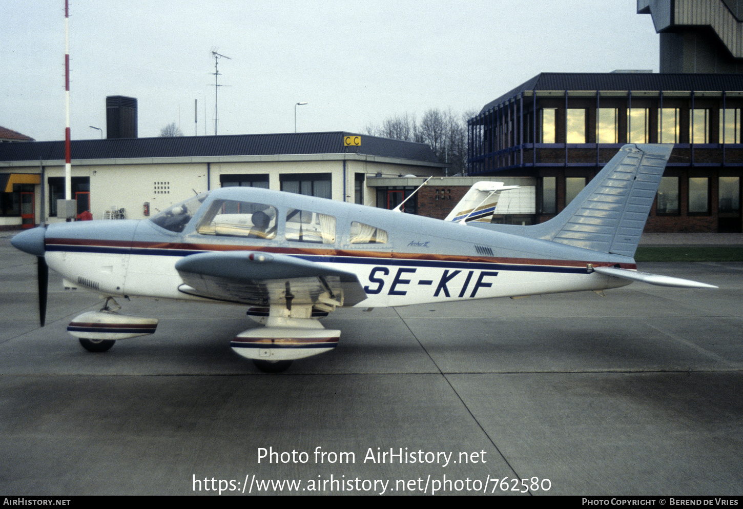 Aircraft Photo of SE-KIF | Piper PA-28-181 Archer II | AirHistory.net #762580