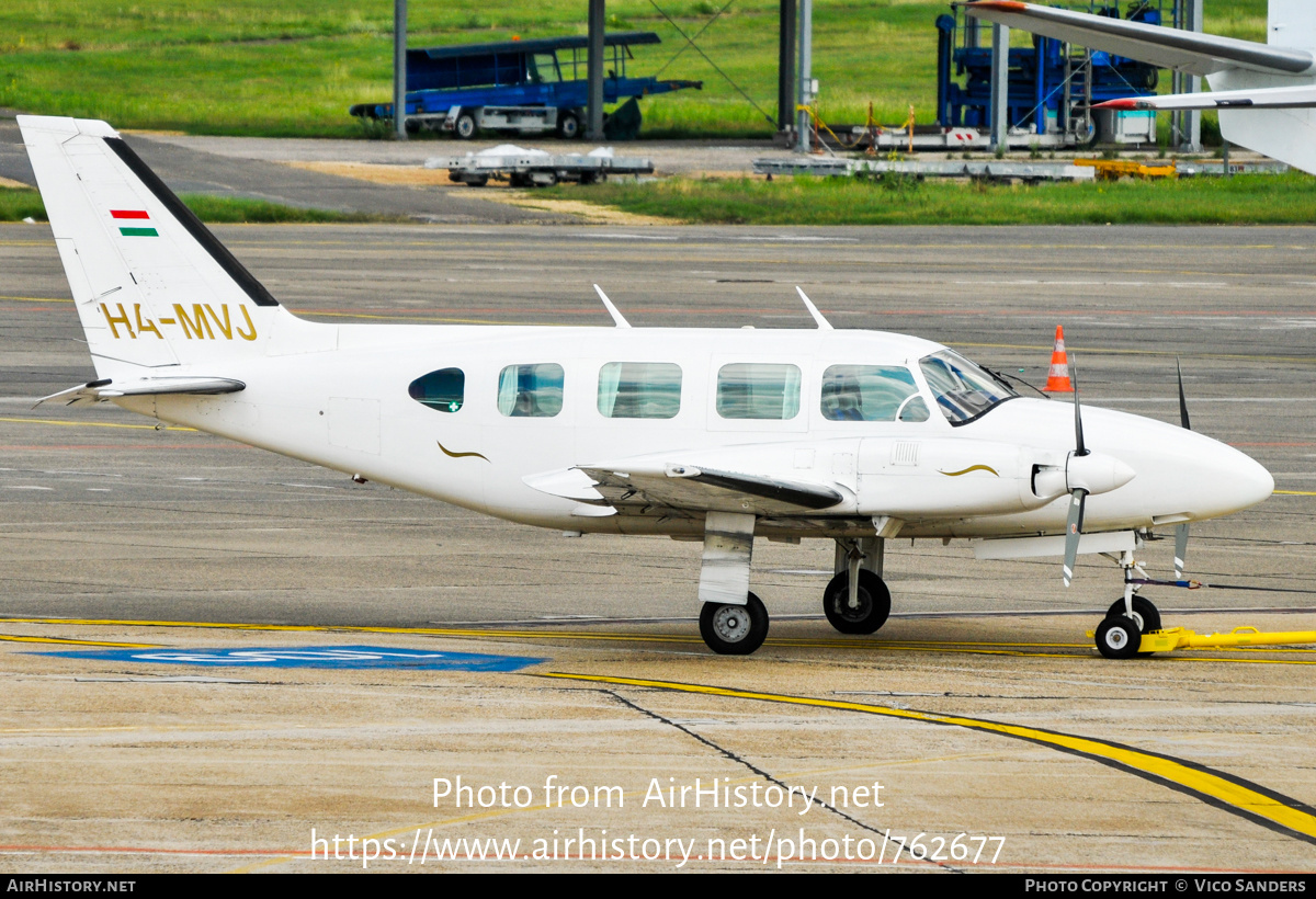 Aircraft Photo of HA-MVJ | Piper PA-31-310 Navajo B | AirHistory.net #762677