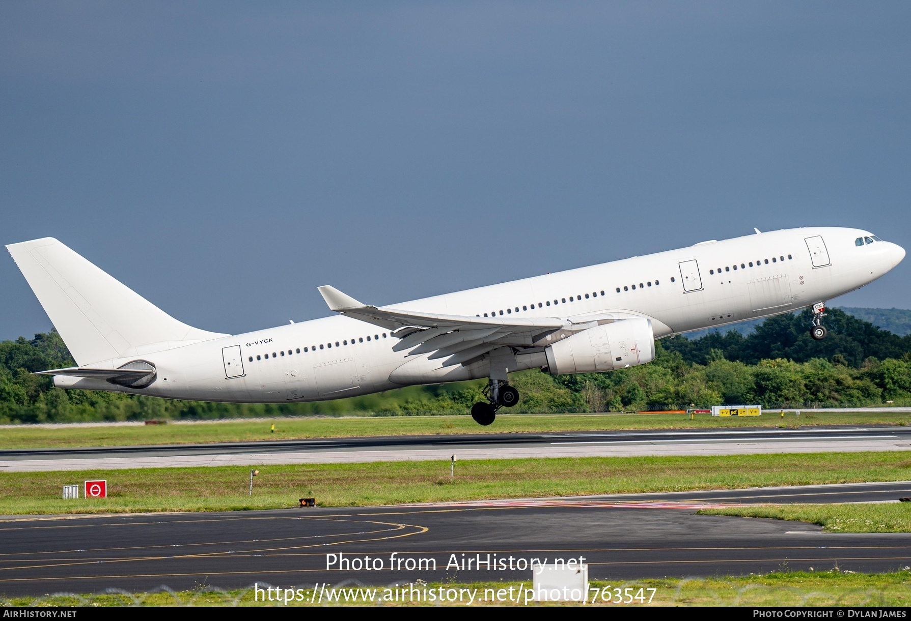 Aircraft Photo of G-VYGK | Airbus A330-243 | Airtanker Services | AirHistory.net #763547