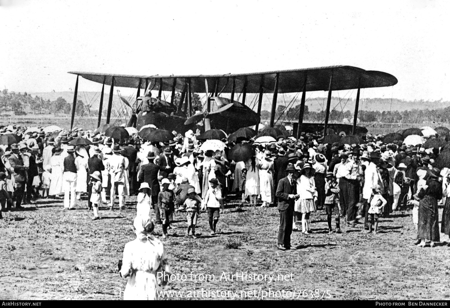 Aircraft Photo of G-EAOU | Vickers FB-27A Vimy | AirHistory.net #763875