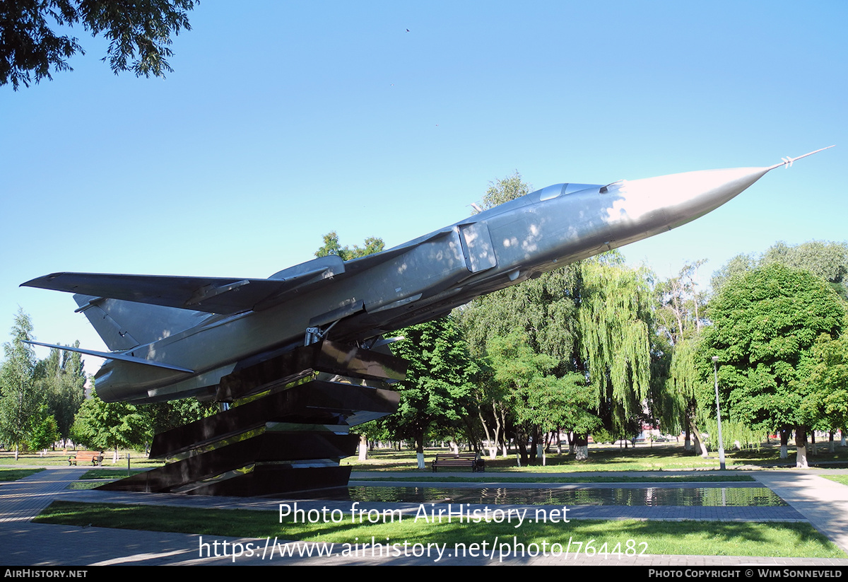 Aircraft Photo of No Reg | Sukhoi Su-24M | AirHistory.net #764482