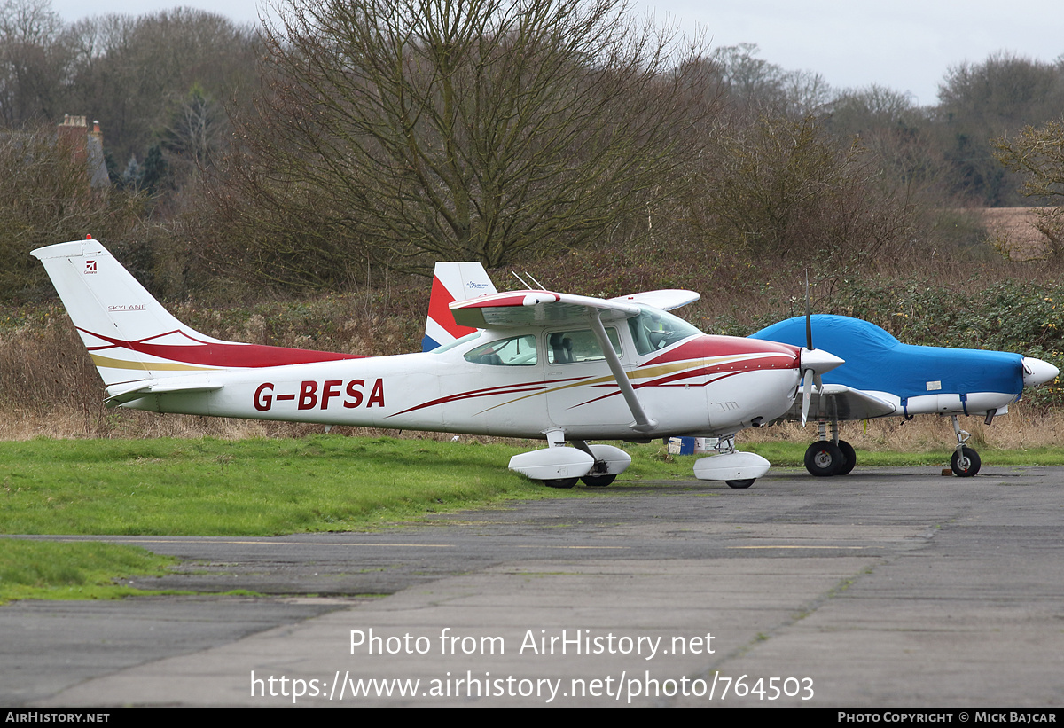 Aircraft Photo of G-BFSA | Reims F182Q Skylane | AirHistory.net #764503